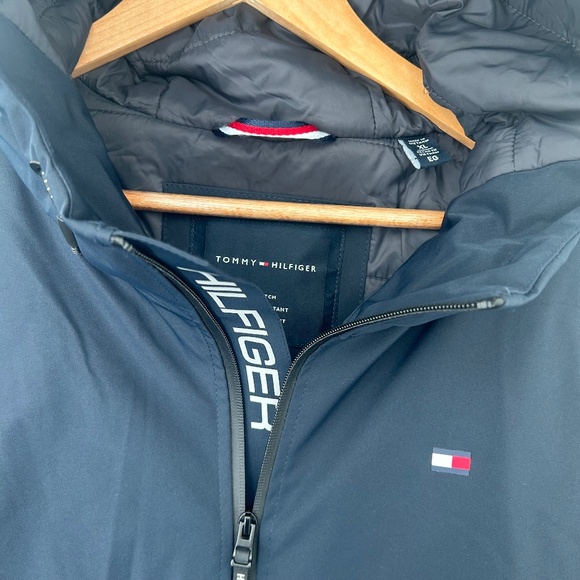 Tommy Hilfiger Men's Performance Hooded Jacket Size XL Color Navy - Picture 4 of 16